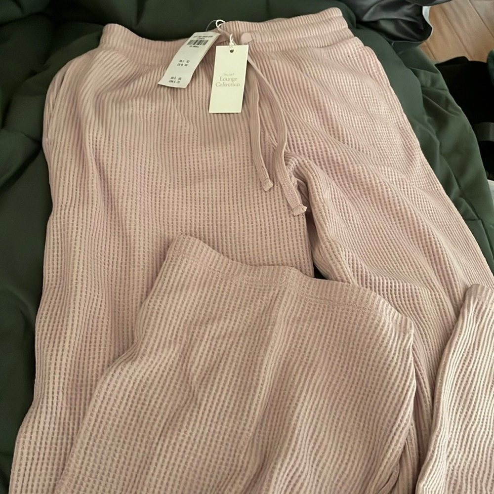 AF NWT lounge pants